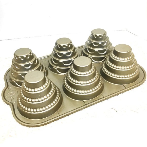 NORDIC WARE Tiered Cakelet Pan-6 Cup EUC - Picture 2 of 11